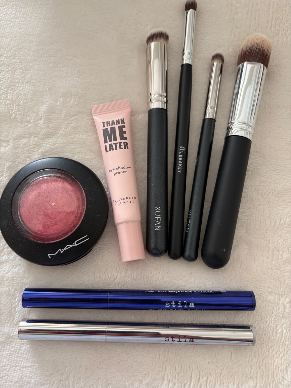 8 Piece Cosmetics Bundle